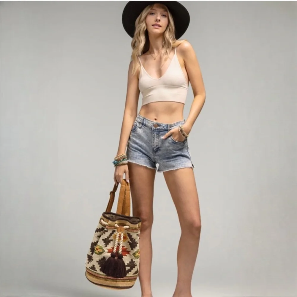 NWT Tan & Cream Boho Mojave Handcrafted Tassel Backpack - Picture 5 of 9
